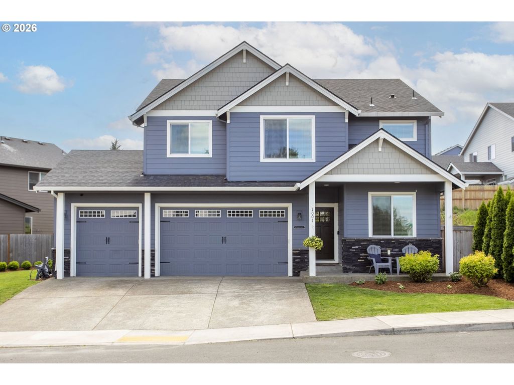 1001 Ne REGAN HILL Loop, Estacada, OR 97023