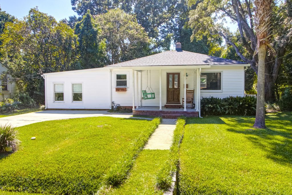 Image 1 of property listing at 5 Jerry Drive, Charleston, SC 29407