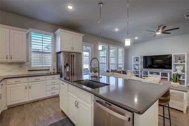7601 Redondo Drive, Rowlett, TX 75088