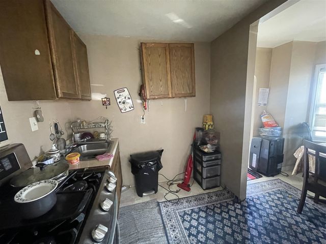 6761 Archdale Street, Detroit, MI 48228