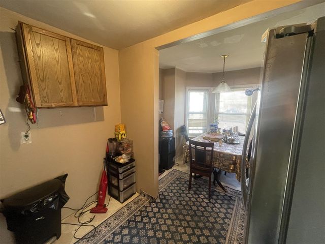 6761 Archdale Street, Detroit, MI 48228