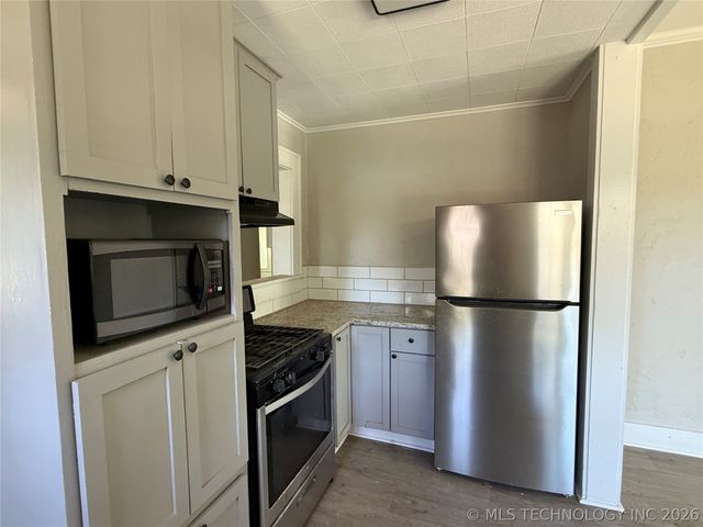 803 W Wichita Avenue, Cleveland, OK 74020
