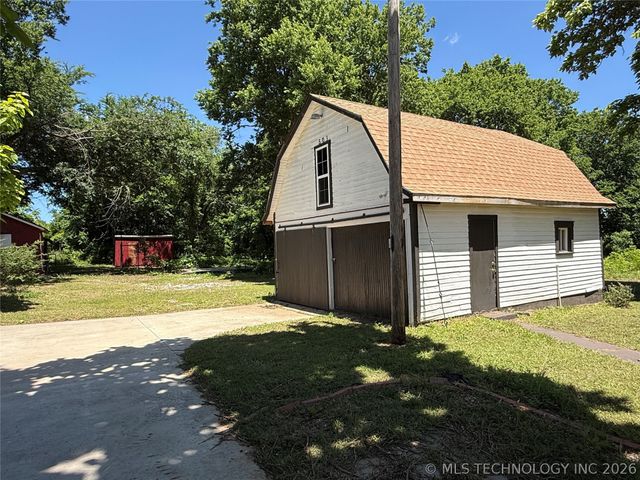 803 W Wichita Avenue, Cleveland, OK 74020