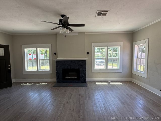 803 W Wichita Avenue, Cleveland, OK 74020
