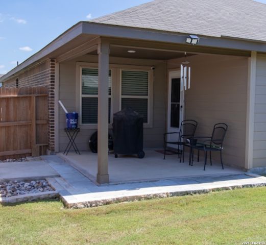 3045 Beringer Blvd, Schertz, TX 78154