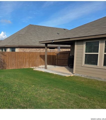 3045 Beringer Blvd, Schertz, TX 78154