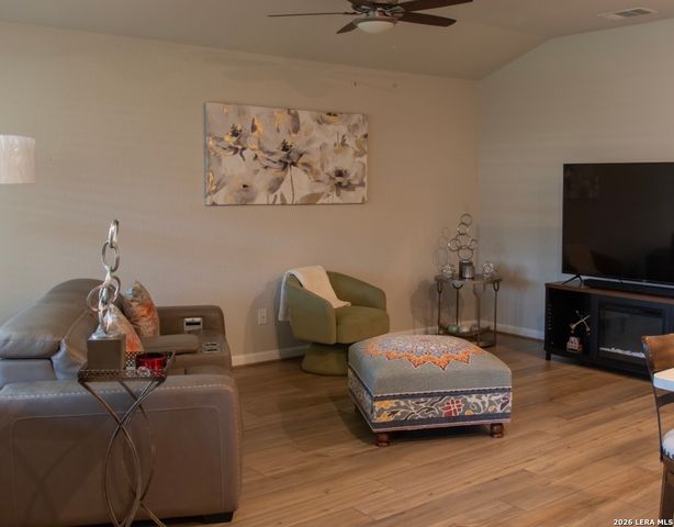 3045 Beringer Blvd, Schertz, TX 78154