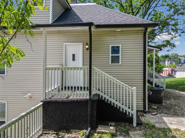 222 N 2nd Street, De Soto, MO 63020