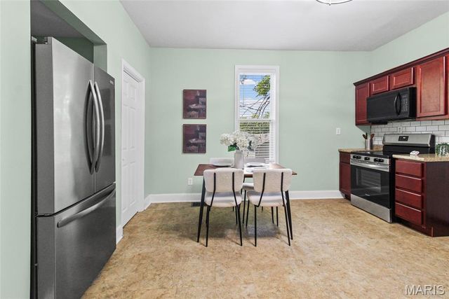 222 N 2nd Street, De Soto, MO 63020