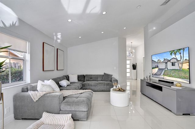 1451 NW 47th Avenue, Coconut Creek, FL 33063