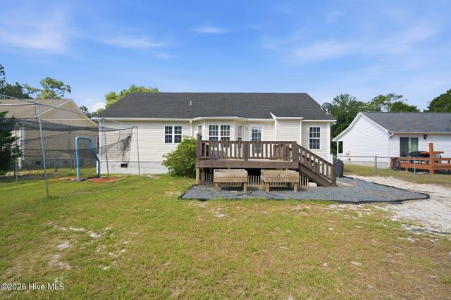 324 Ash Road, Southport, NC 28461