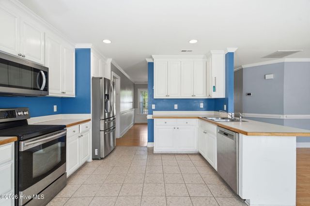 324 Ash Road, Southport, NC 28461