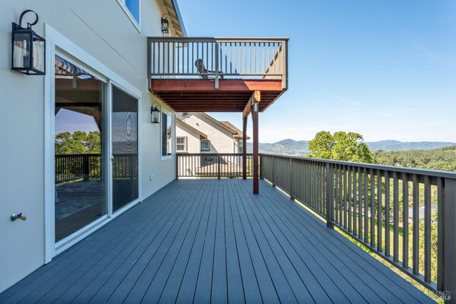 400 Tehuacan Rd, Ukiah, CA 95482