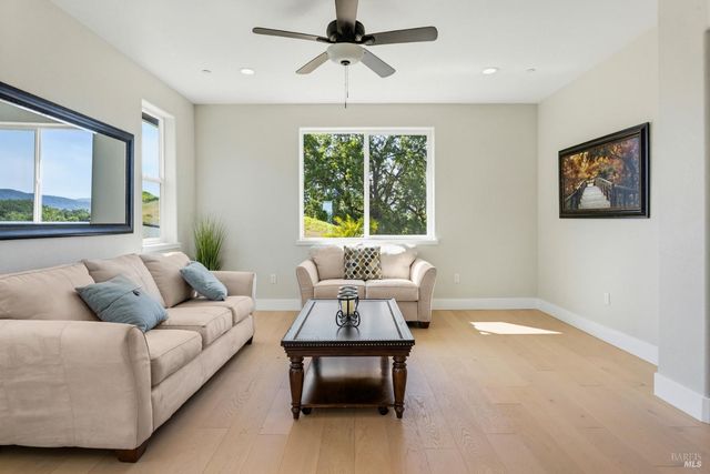 400 Tehuacan Rd, Ukiah, CA 95482