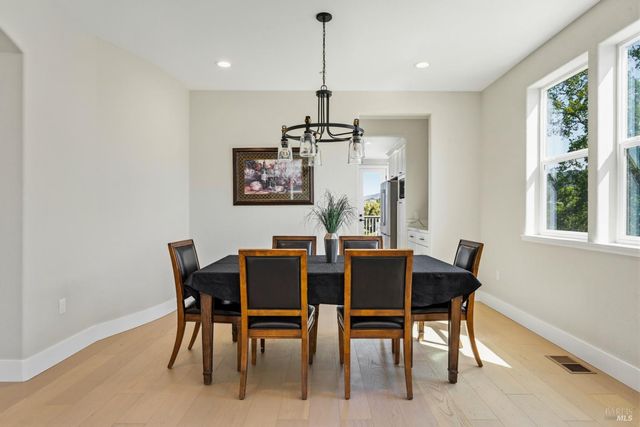 400 Tehuacan Rd, Ukiah, CA 95482