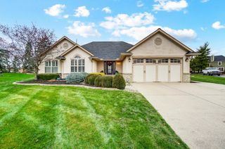 2474 Marthas Wood, Grove City, OH 43123