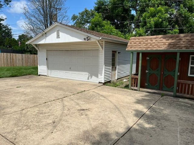 725 Hile Lane, Englewood, OH 45322