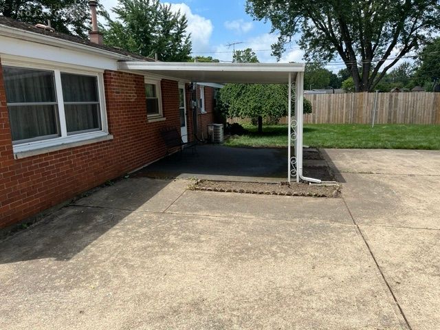 725 Hile Lane, Englewood, OH 45322