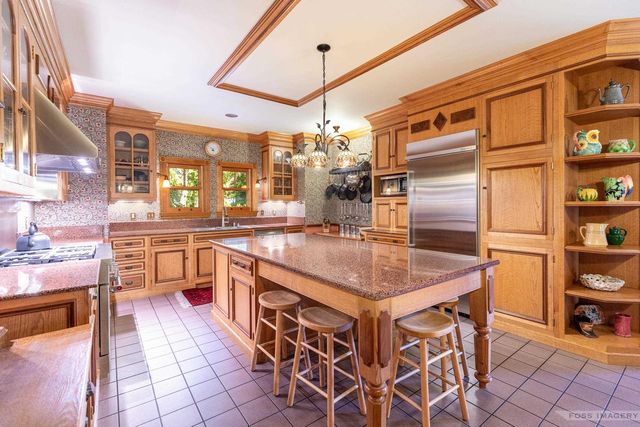 6 Pebble Beach Circle, Madison, WI 53717