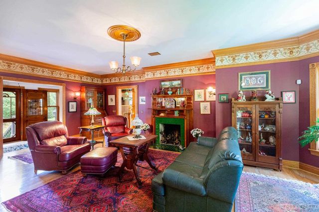 6 Pebble Beach Circle, Madison, WI 53717