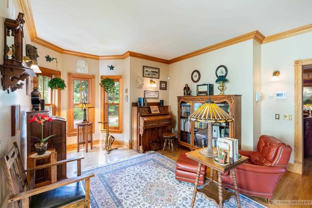 6 Pebble Beach Circle, Madison, WI 53717
