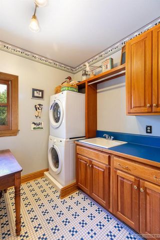 6 Pebble Beach Circle, Madison, WI 53717
