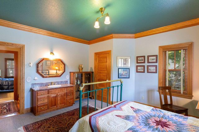 6 Pebble Beach Circle, Madison, WI 53717