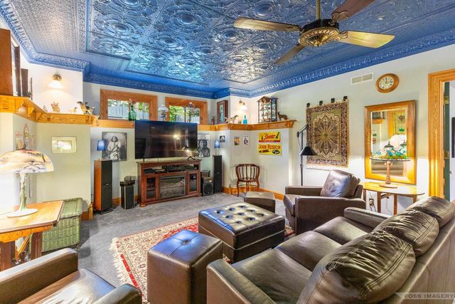 6 Pebble Beach Circle, Madison, WI 53717