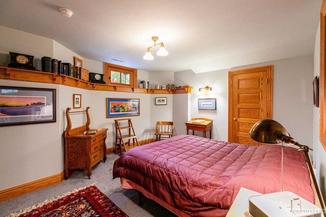 6 Pebble Beach Circle, Madison, WI 53717