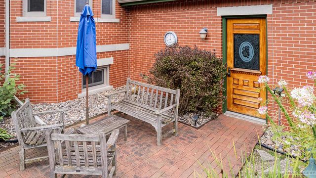 6 Pebble Beach Circle, Madison, WI 53717