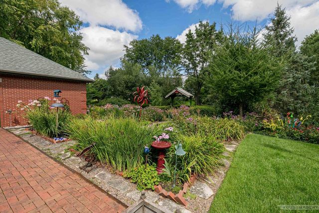 6 Pebble Beach Circle, Madison, WI 53717