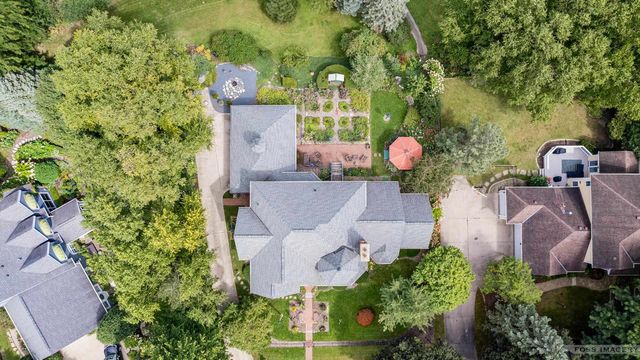 6 Pebble Beach Circle, Madison, WI 53717