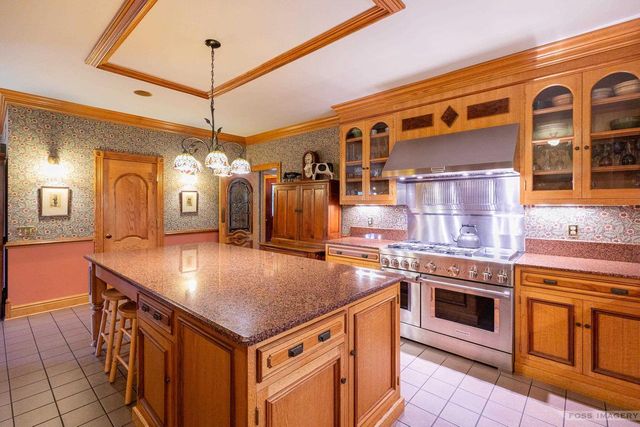 6 Pebble Beach Circle, Madison, WI 53717