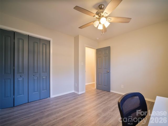 2515 Thornton Road, Charlotte, NC 28208