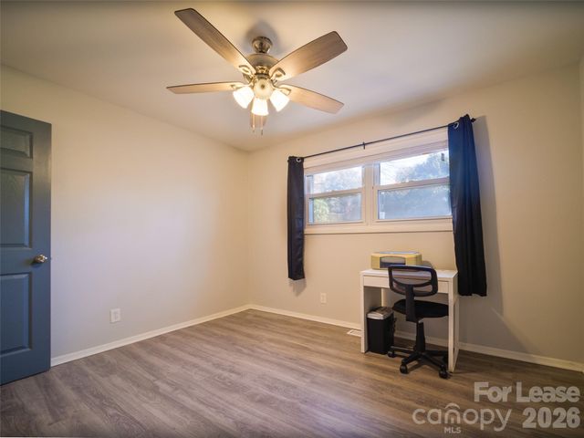 2515 Thornton Road, Charlotte, NC 28208