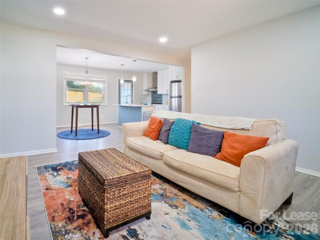 2515 Thornton Road, Charlotte, NC 28208
