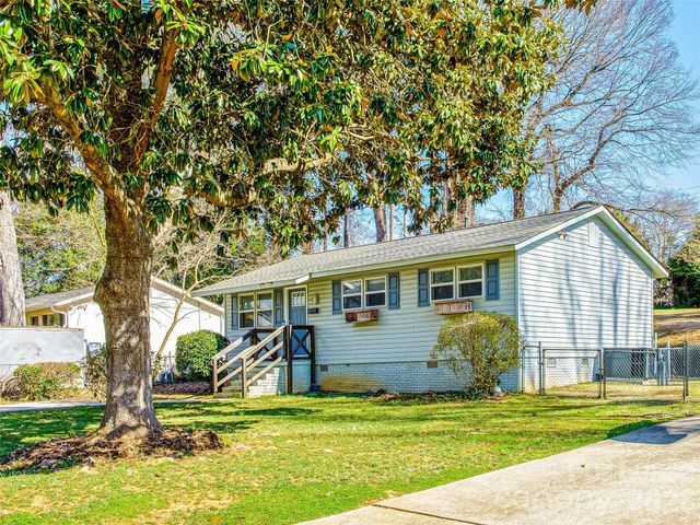 2515 Thornton Road, Charlotte, NC 28208