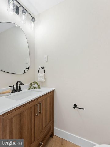 244 EVERGREEN DR, Willingboro, NJ 08046