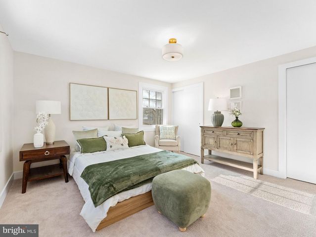 244 EVERGREEN DR, Willingboro, NJ 08046