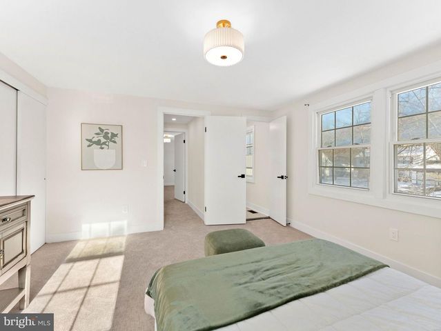 244 EVERGREEN DR, Willingboro, NJ 08046