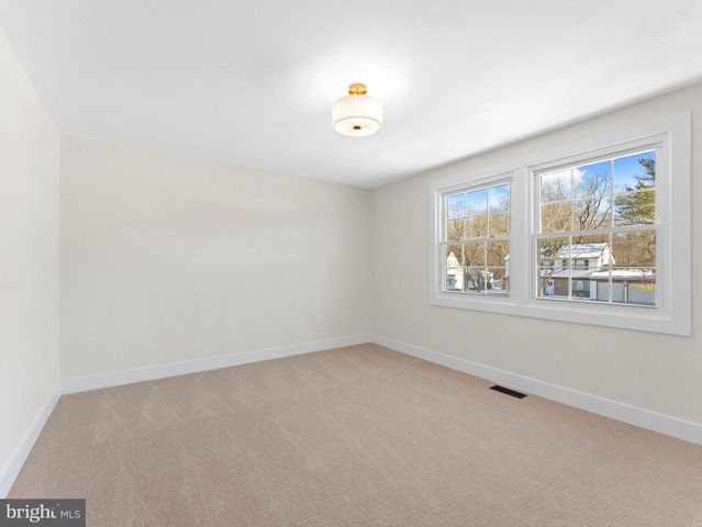 244 EVERGREEN DR, Willingboro, NJ 08046