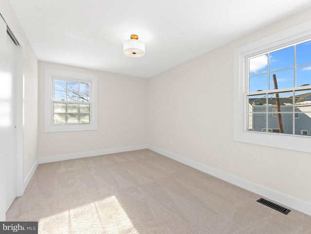 244 EVERGREEN DR, Willingboro, NJ 08046