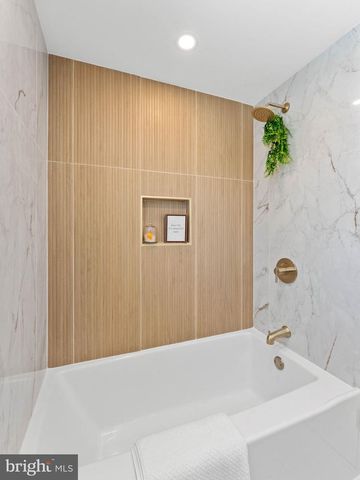 244 EVERGREEN DR, Willingboro, NJ 08046