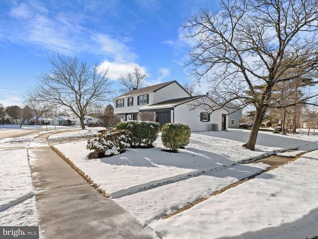 244 EVERGREEN DR, Willingboro, NJ 08046