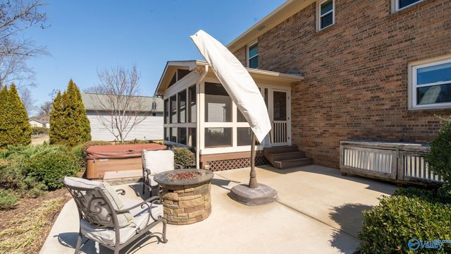 10312 Essex Drive SW, Huntsville, AL 35803