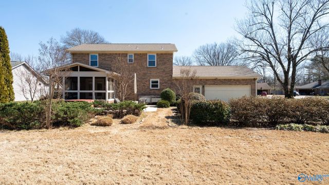 10312 Essex Drive SW, Huntsville, AL 35803