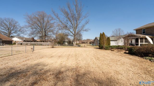 10312 Essex Drive SW, Huntsville, AL 35803