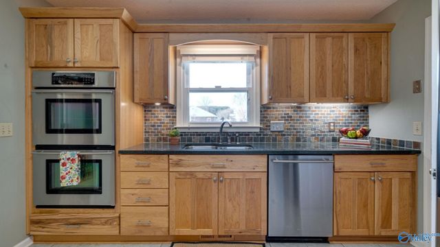 10312 Essex Drive SW, Huntsville, AL 35803