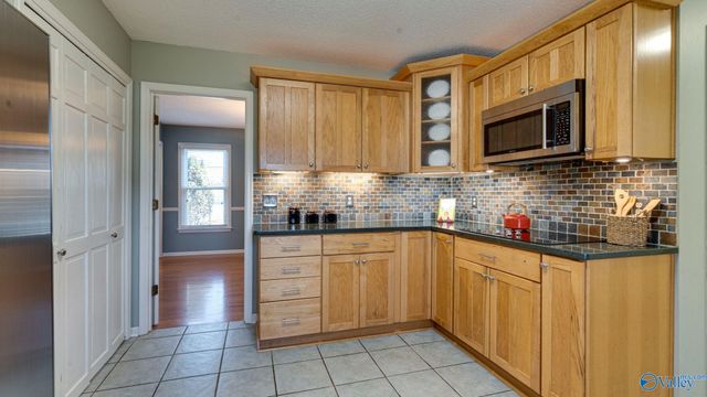 10312 Essex Drive SW, Huntsville, AL 35803