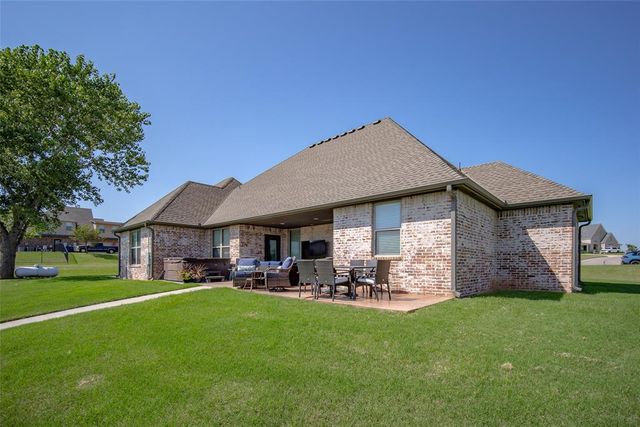 1626 High Ridge Drive, Blanchard, OK 73010